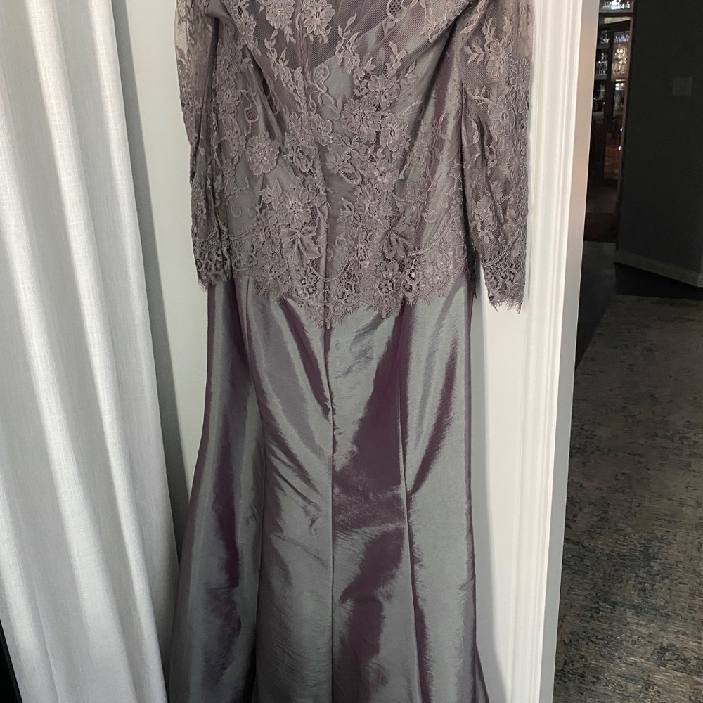 Beautiful Formal - Picture 4 of 5